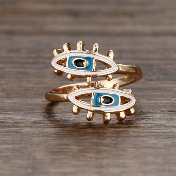 Jewelry - Enamel eye ring